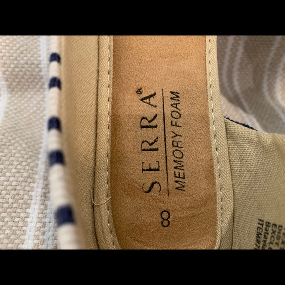 Serra Memory Foam Striped Pointed Toe Flats with Bows | Size 8 - Picture 2 of 5